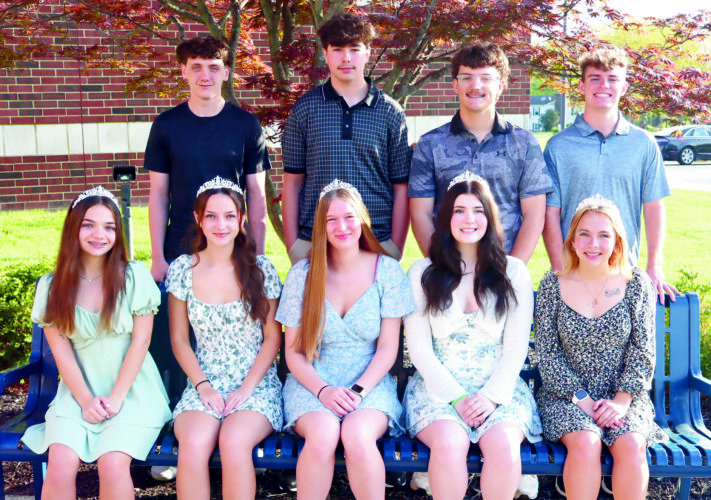 Leetonia Prom Court